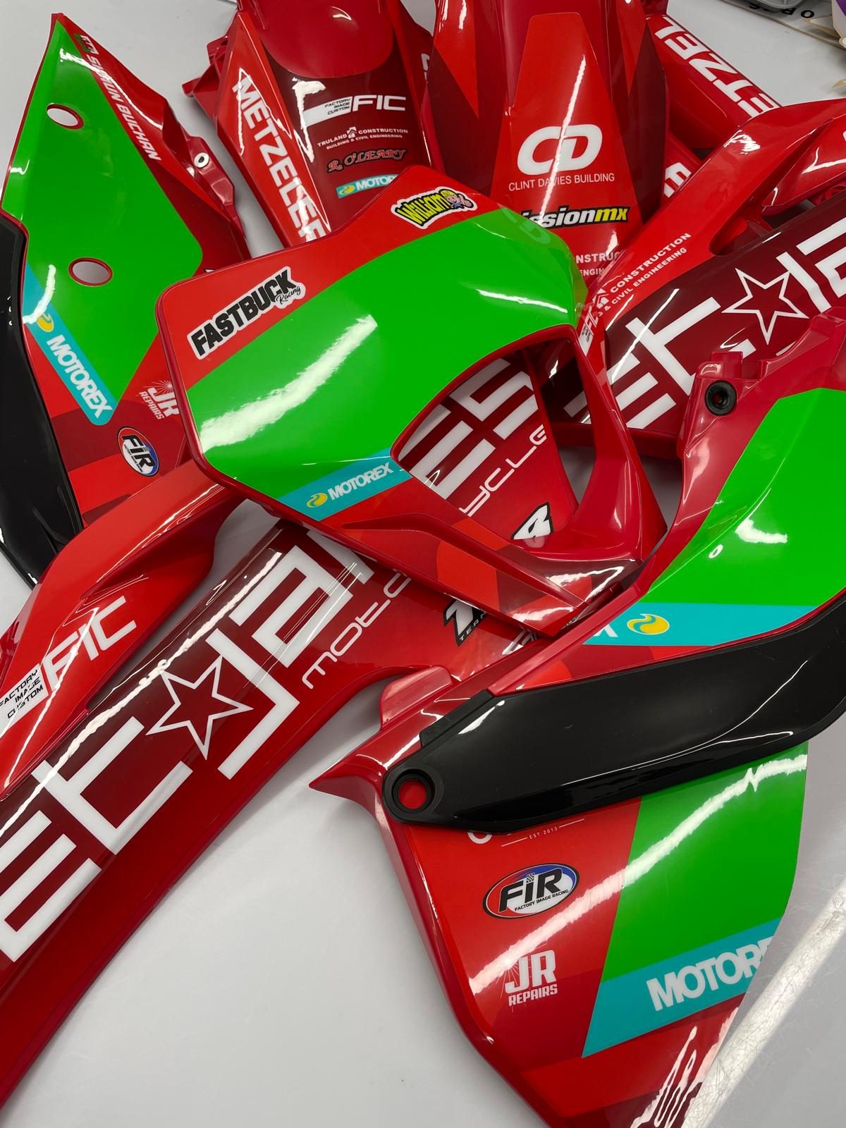 COMPLETE MX AND ENDURO PLACTIC KITS AND DECAL FITTING