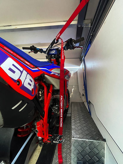 TIE DOWNS 38mm 1.5" RED & BLACK, 500KG