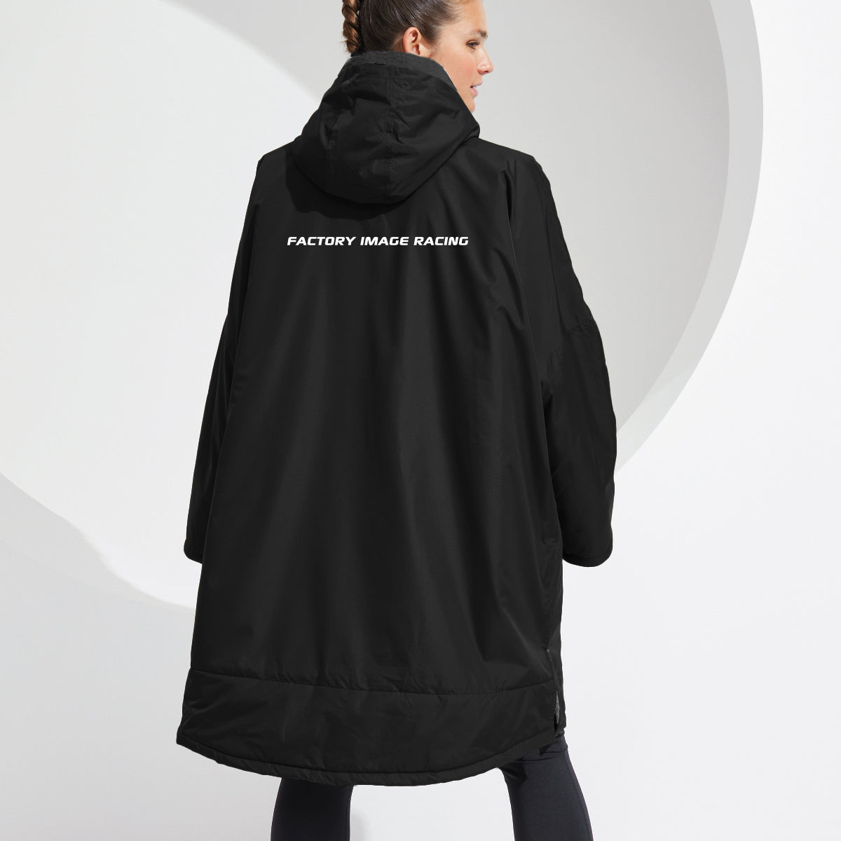 MINIMAL BLACK CHANGING ROBE